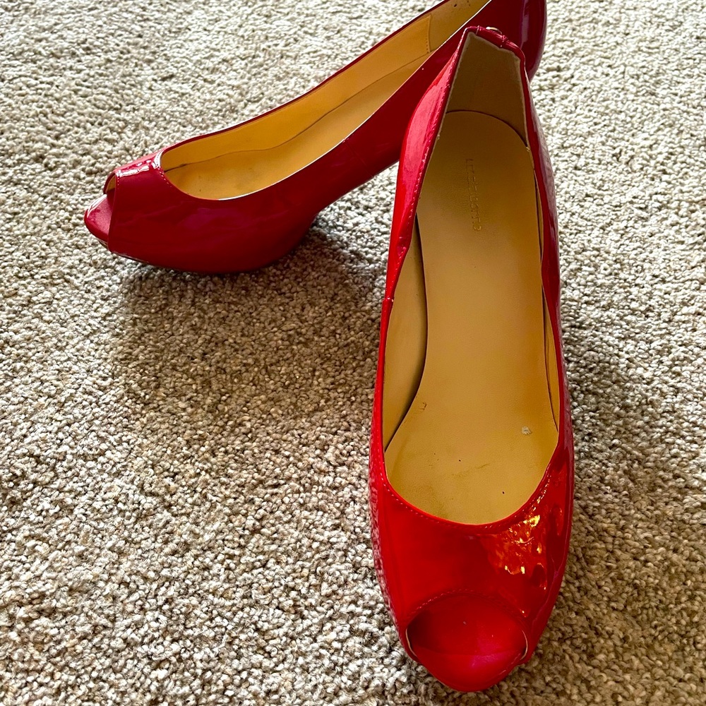 Red peep-toe Liz Claiborne pumps